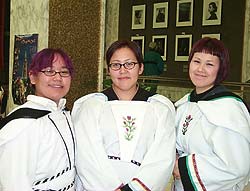 Photo of Nunavut Sivuniksavut Training Program students Karen Panigoniak, Bernice Niakrok, and Inuujaq Dean who participated in the Project Naming event, Ottawa
